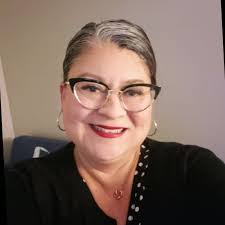 Lori Cottle's Instagram, Twitter & Facebook