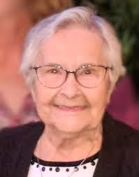 Erika Pohlman's Instagram, Twitter & Facebook