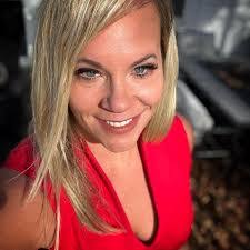 Shawna Brady's Instagram, Twitter & Facebook