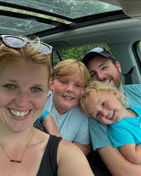 Vanessa Kutz's Instagram, Twitter & Facebook