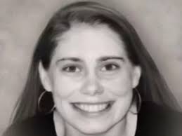 Lacey Fletcher: la desgarradora historia de una joven con “síndrome de  enclaustramiento” y su trágico final “derretida” en un sofá