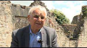 Oradour dans le miroir de la vérité. Robert Hebras Survivant D Oradour Sur Glane Evoque La Reconstruction Du Village Youtube
