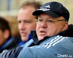 Masken unter freiem himmel tragen! Geheimnis Ist Geluftet Sv Etzenricht Holt Rudiger Fuhrmann Zuruck Onetz