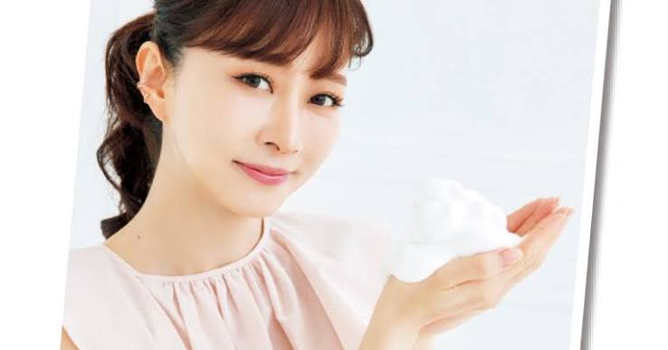 石井美保さんが洗顔料をずばりチェック。雪肌精、DEW、オルビス、THREEも！ | 集英社の美容総合メディア『MAQUIA（マキア）』公式サイト