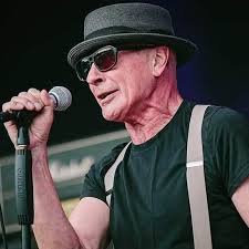 Happy birthday to Phil Mogg, UFO vocalist, born today in 1948 🍻77🍻 UFO