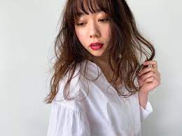 ぱっつん前髪に似合う髪型とは セット アレンジでキマるヘアスタイル特集 folk ぱっつん前髪 髪型 おしゃれな髪型