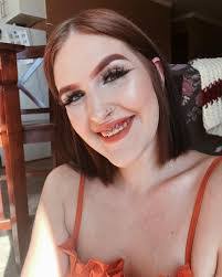 Jessica Heppner's Instagram, Twitter & Facebook