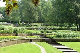 steile tuin in park sonsbeek arnhem stairways parking design colorful stairs
