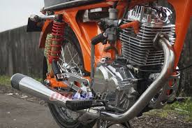 902 garagepainting / airbrush : Modifikasi Honda Cb 100 Th 1976 Banjarnegara Si Tua Bergaya Muda Stylish Dengan Gir Dan Rantai Sss Otoinfo Id