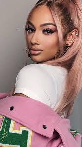 Avery Black's Instagram, Twitter & Facebook