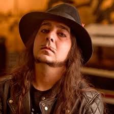 How do I Daron Malakian my mustache? : r/systemofadown