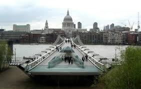 The millennium bridge is perhaps one of the most famous, as well as most visited bridges in the entire world. Millennium Bridge London Aktuelle 2021 Lohnt Es Sich Mit Fotos Tripadvisor