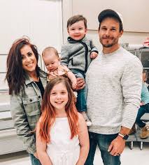 She has an enormous social media following on both twitter and instagram, with more than 5 million followers on the latter platform. Chelsea Houska S Kids Are Going To Be Big Siblings All Over Again