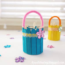 As an amazon associate i earn from qualifying purchases. Cute And Easy Easter Basket Craft The Joy Of Sharing