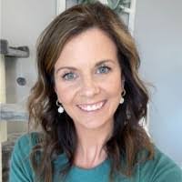 Rebecca Lundy's Instagram, Twitter & Facebook