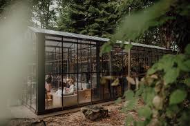 Darf ich da einfach so eine waldhütte hinbauen also so mit nem ofen und so? Maike Mathias Waldhochzeit In Nrw In 2020 Hochzeit Wald Hochzeit Location Und Hochzeitslocation