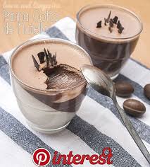 Panna Cotta De Nutella Ahora Que Llega El Calor Tenemos Ganas De Comer Postres Fresquitos Asi Que Os Traigo Una Propuesta Ori Desserts Nutella Sweet Recipes
