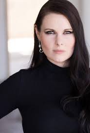 Amber Wallace's Instagram, Twitter & Facebook