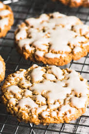 Maple Glazed Oatmeal Cookies This Classic Chewy Oatmeal Cookie Dipped In A Rich Maple Glaze Is De Oatmeal Cookie Recipes Soft Oatmeal Cookies Oatmeal Cookies