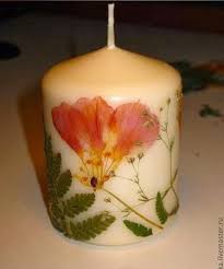 You can then liquify the wax via stovetop to be used as a starter for your diy flower candle making. Wonderful Diy Decorate Candles With Dry Flowers