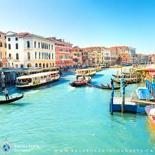 The Delightful Grand Canal Venice Italy Come Explore Italy With Us Very Few Spots Lefts On Our La Dolce Vita The Explore Italy Italy Tours Trevi Fountain