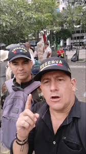 La gente se deja manosear siempre Esta sea haciendo campaña para el hermano erwin  jimenez becerra para cámara representante por Santander Ningún comentario a  sido bueno Creo que le van a pasar