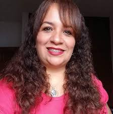 Lorena Contreras's Instagram, Twitter & Facebook