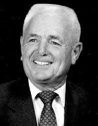 Leigh Batchelor's Instagram, Twitter & Facebook