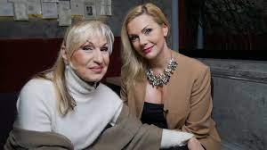 Έχω περάσει δύσκολα, αλλά δεν παίρνω τον εαυτό μου στα σοβαρά. Special Edition H Sofh Zanninoy Sthn Parastash Ti Trabame Kai Emeis Kai Oi Manes Youtube