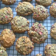 Whether you make them into cookies or bar cookies, vanishing oatmeal raisin cookies will please a crowd or satisfy your sweet tooth. Wwii Oatmeal Molasses Cookies Recipe Allrecipes