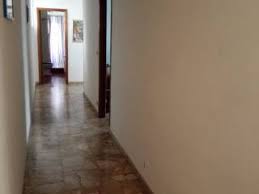 Mediamente in tutta la città il prezzo richiesto per una casa indipendente in affitto, è pari a 5,2 €/m². Ehruylosz49wum