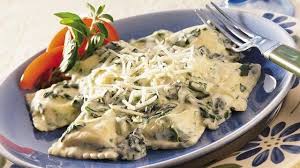 Ravioli In Spinach Alfredo Sauce Recipe Spinach Alfredo Pasta Dishes Spinach Ravioli