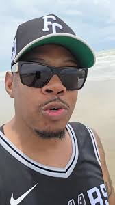 Any idiot looting, being violent, destroying businesses & public property  are not apart of the Peaceful Protesters. Stop letting the government & the  media trick you. Dumbasses like that & peaceful ...