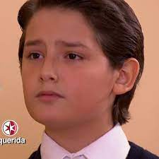 Ni hablar de las actuaciones tan patéticas de varios actores o dejo en claro esto porque mi corazón es tuyo fue quizá la menos peor de la trilogía cómica de juan osorio (una familia con suerte y porque el. Yo Amo A Emilio Osorio 3 Posts Facebook