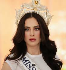 Algunas fotos de Fátima Bosch, la nueva Miss Universo 2025 que se define de  izquierda e inspirada en Claudia Sheinbaum 🇲🇽 Llegó al concurso  protestando contra los malos tratos y poniendo a