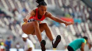 .olímpico, nuevo récord mundial y presea dorada en la especialidad de salto triple este domingo, en una actuación dominante que fue evidente desde su yulimar rojas saltó 15.41 en su primer intento este domingo, colocando un nuevo récord olímpico de salto triple. Mundial De Atletismo Doha 2019 Mundial De Atletismo En Directo El Maraton Cierra La Penultima Jornada En Doha Marca Com