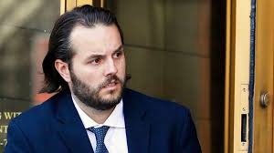 Goldman sachs' chief executive said the firm would address issues raised by a group of junior bankers who described inhumane working conditions, poor mental health, and sleep deprivation in an. Ehemaliger Goldman Sachs Banker Muss Ins Gefangnis
