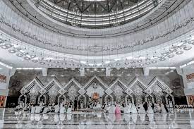Ada dua jenis biaya akad nikah di masjid ini. Jasa Foto Wedding Di Masjid At Tin Taman Mini Jakarta Rezi Finkie Grey Orange Color Berkah Mulya Foto