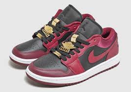 Air jordan 1 mid se all star weekend us10. The Air Jordan 1 Low Brings The Bling Sneaker Freaker