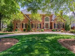 Luxury Real Estate Agent In Charlotte Nc Corcoran Hm Properties