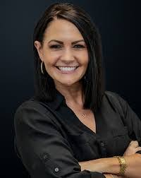 Michelle Landreth's Instagram, Twitter & Facebook