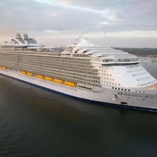 Größtes kreuzfahrtschiff der welt an reederei übergeben | welt allure of the seas: Schiff Der Superlative Die Harmony Of The Seas Legt Ab Leben