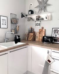 Pin Von Helene Mai Krusborg Auf Kokken Kuchenschranke Reinigen Alte Kuche Kucheneinrichtung