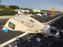 Travolta pure l'automedica ferma sulla carreggiata. Incidente A14 Oggi A Senigallia Lunghe Code E Disagi Corriere It