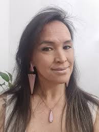 Dar visibilidade à população da qual faço parte”, diz ouvidora trans eleita  no Paraná