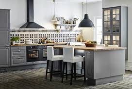 Comment Amenager Et Decorer Une Jolie Cuisine 30 Idees A Piquer Pastel Carrelagemetro Deco Ideesdeco Cuisine Americaine Idee Deco Cuisine Cuisines Deco
