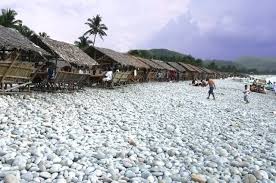 Komposisi kerikil laut adalah batu pasir. Mengintip Keunikan Pantai Berpasir Kerikil Di Mabua Filipina Merdeka Com