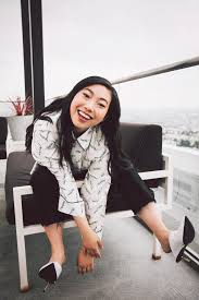 Awkwafina, whose from left, cate blanchett, awkwafina, sarah paulson, anne hathaway, sandra bullock, mindy kaling, helena bonham carter and rihanna attend the world. Awkwafina S Makeup Revelation In The Subway I Looked Insane The New York Times