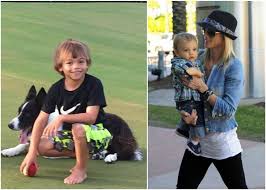 They celebrated with him in an adorable moment on sunday. Golfer Tiger Woods Family Wife Kids Siblings Parents Bhw Tiger Woods Wife And Kids Kids