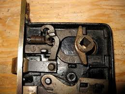 Vintage amerock carriage house internal door locking handset bronze. Cleaning And Repairing An Antique Mortise Door Lock 28 Steps With Pictures Instructables